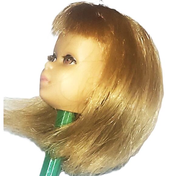 A Vintage Lot of Barbie  & Friends Heads - Picture 2 of 16